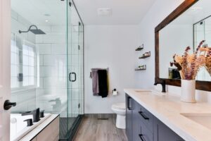 bathroom deep cleaning – toilets, sinks, showers, and mirrors sanitized.